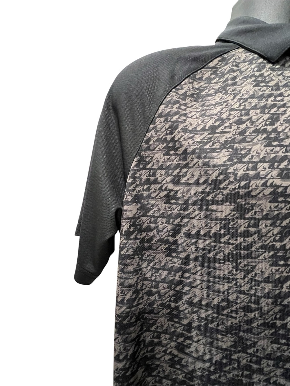 Greg Norman Collection Men's Short Sleeve Quarter-Zip Polo - Black & Gray Print - Picture 5 of 9